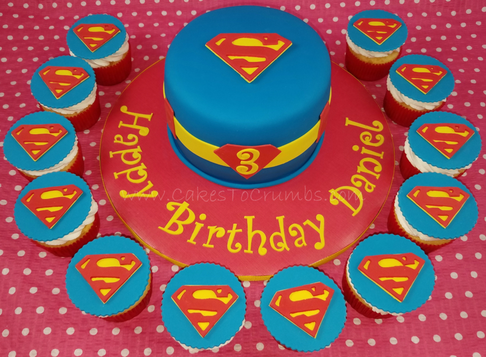 superman-cake-and-cupcakes